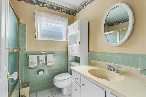 8309 NW 59th Place Tamarac FL 33321