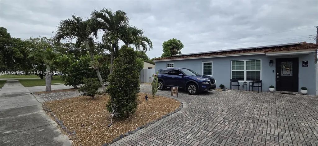 1310 N 70th Way Hollywood FL 33024