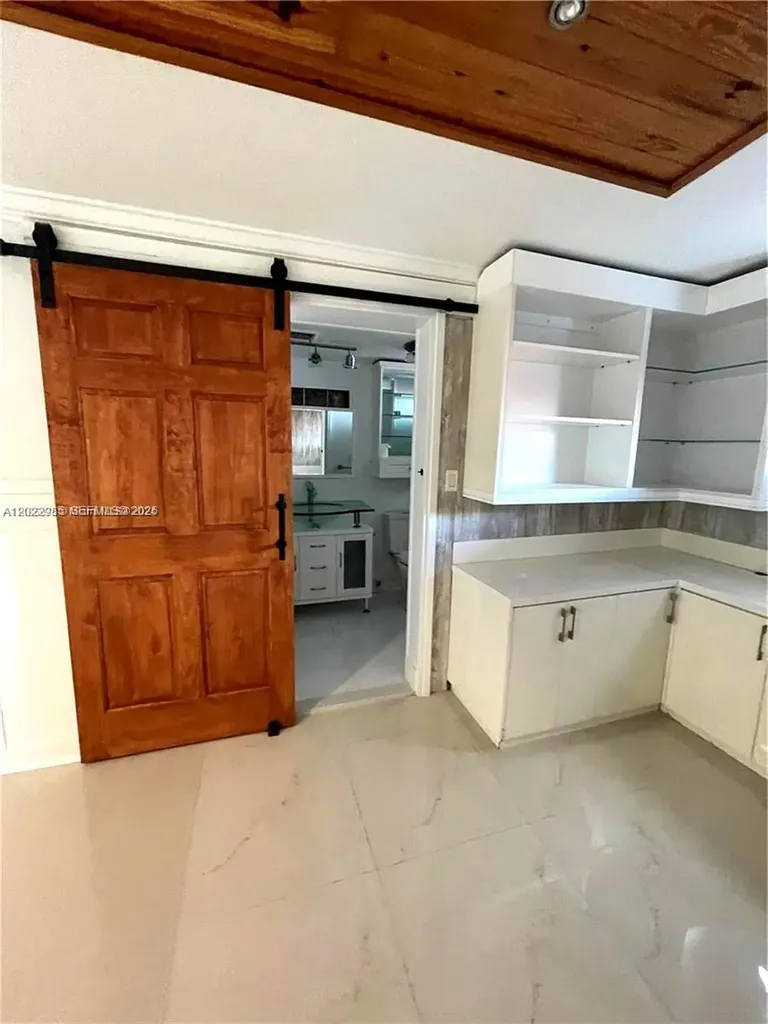 1310 N 70th Way Hollywood FL 33024