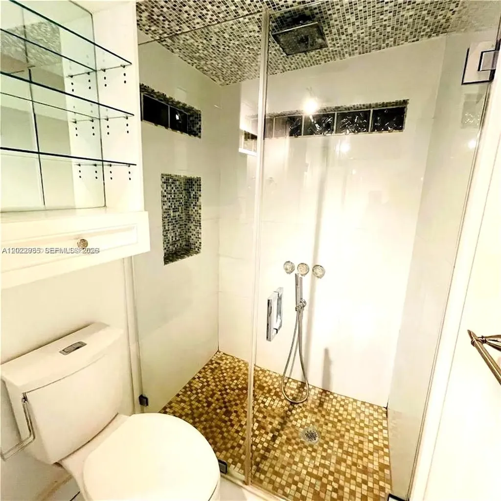 1310 N 70th Way Hollywood FL 33024