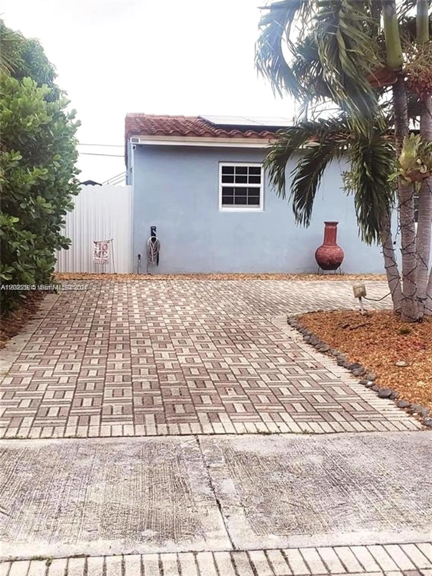 1310 N 70th Way Hollywood FL 33024