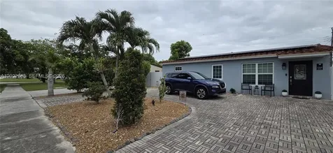 1310 N 70th Way Hollywood FL 33024