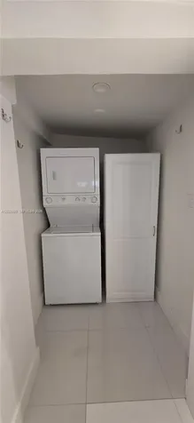 1310 N 70th Way Hollywood FL 33024