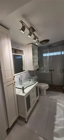 1310 N 70th Way Hollywood FL 33024