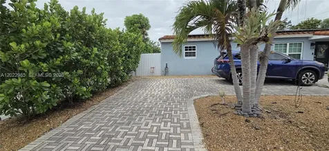 1310 N 70th Way Hollywood FL 33024