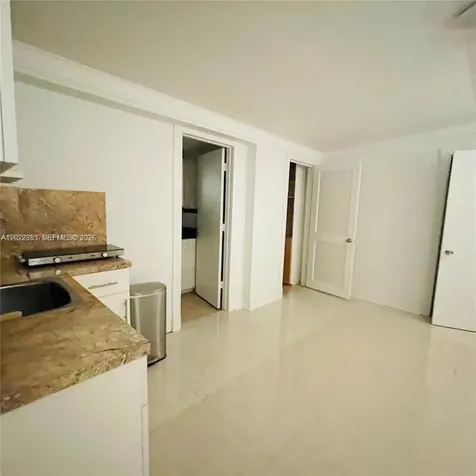 1310 N 70th Way Hollywood FL 33024