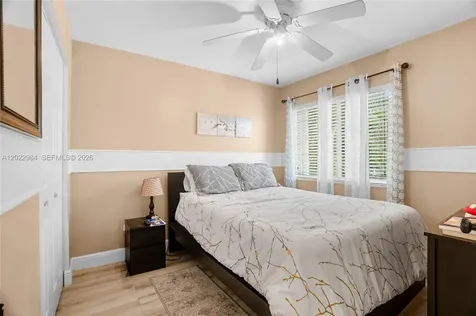 881 NW 208th Drive Pembroke Pines FL 33029