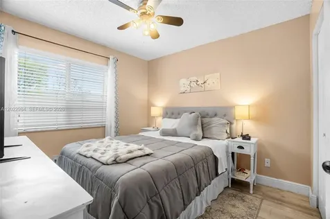 881 NW 208th Drive Pembroke Pines FL 33029