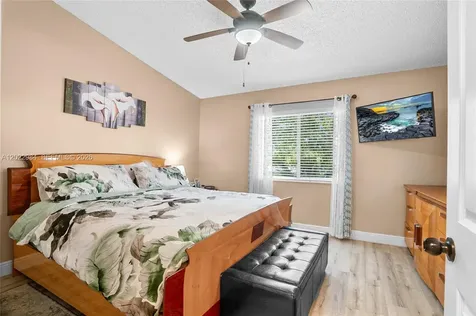 881 NW 208th Drive Pembroke Pines FL 33029
