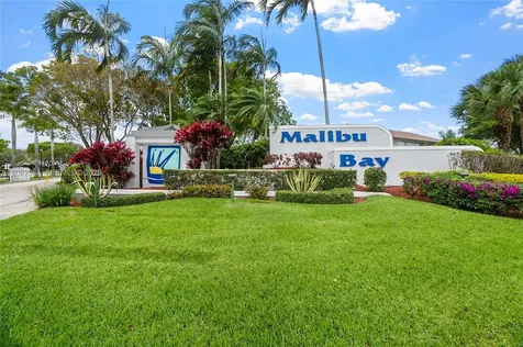 881 NW 208th Drive Pembroke Pines FL 33029