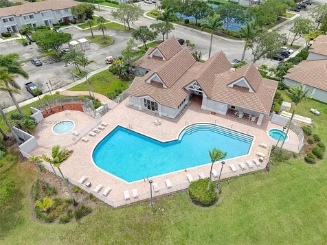 881 NW 208th Drive Pembroke Pines FL 33029