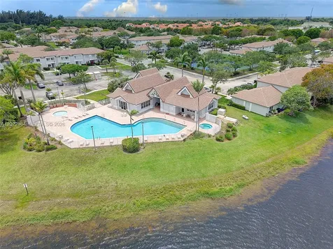 881 NW 208th Drive Pembroke Pines FL 33029