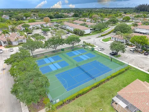 881 NW 208th Drive Pembroke Pines FL 33029