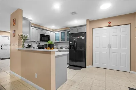 881 NW 208th Drive Pembroke Pines FL 33029