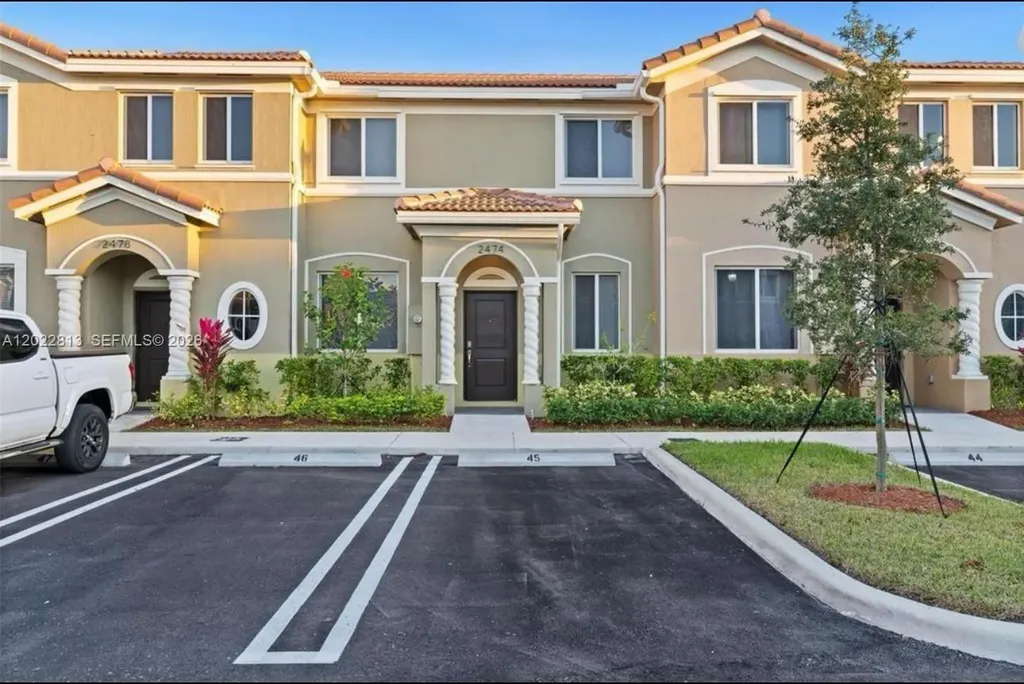2474 SE 10th Court Homestead FL 33035