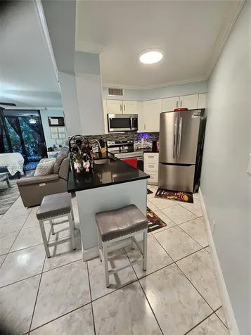 212 Lake Pointe Drive Oakland Park FL 33309