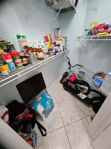 212 Lake Pointe Drive Oakland Park FL 33309