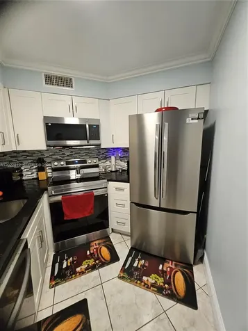 212 Lake Pointe Drive Oakland Park FL 33309