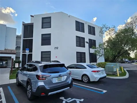 212 Lake Pointe Drive Oakland Park FL 33309