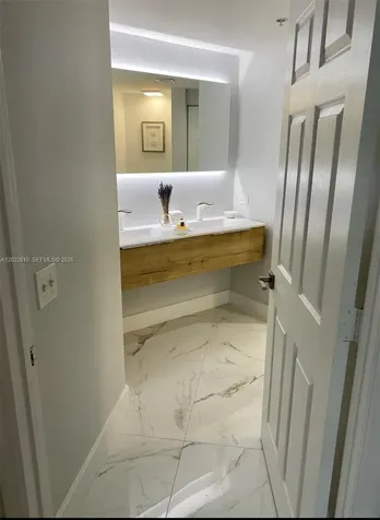 17125 N Bay Road Sunny Isles Beach FL 33160