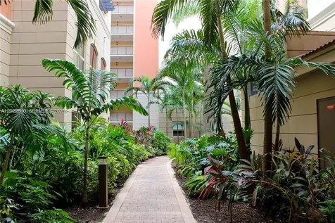 17125 N Bay Road Sunny Isles Beach FL 33160