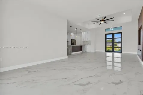 1413 NE 4th Place Cape Coral FL 33909