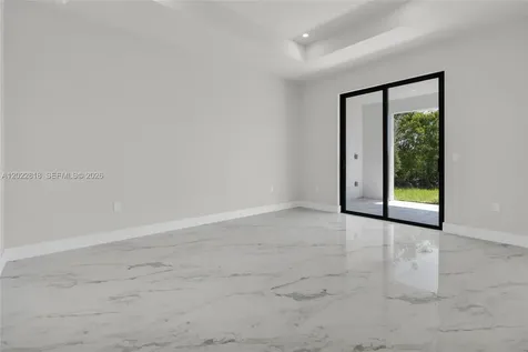 1413 NE 4th Place Cape Coral FL 33909