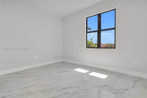 1413 NE 4th Place Cape Coral FL 33909