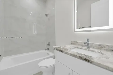 1413 NE 4th Place Cape Coral FL 33909
