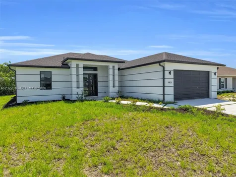 1413 NE 4th Place Cape Coral FL 33909