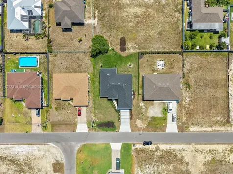 1413 NE 4th Place Cape Coral FL 33909