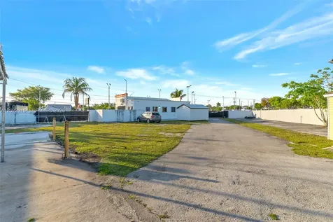 30005 S Dixie Highway Homestead FL 33033