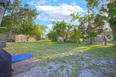 2501 NW 30th Way Fort Lauderdale FL 33311