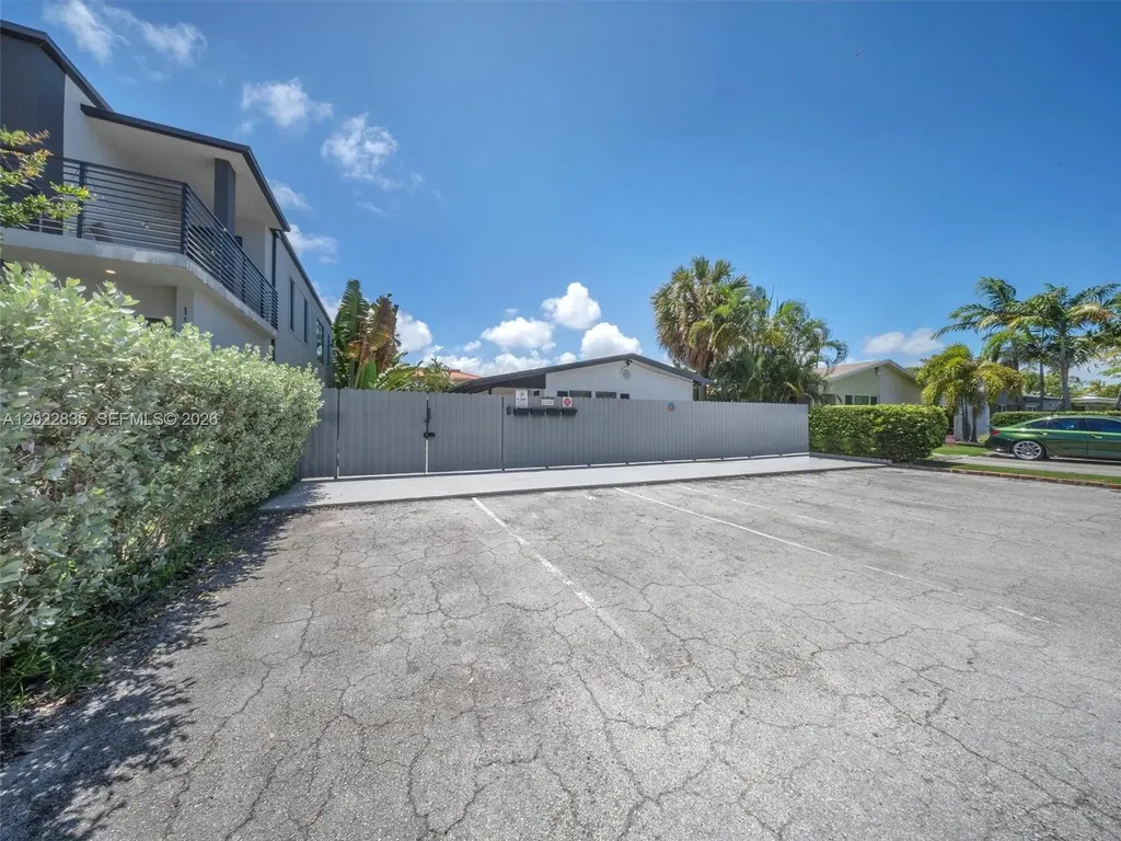 1109 NE 16th Terrace Fort Lauderdale FL 33304