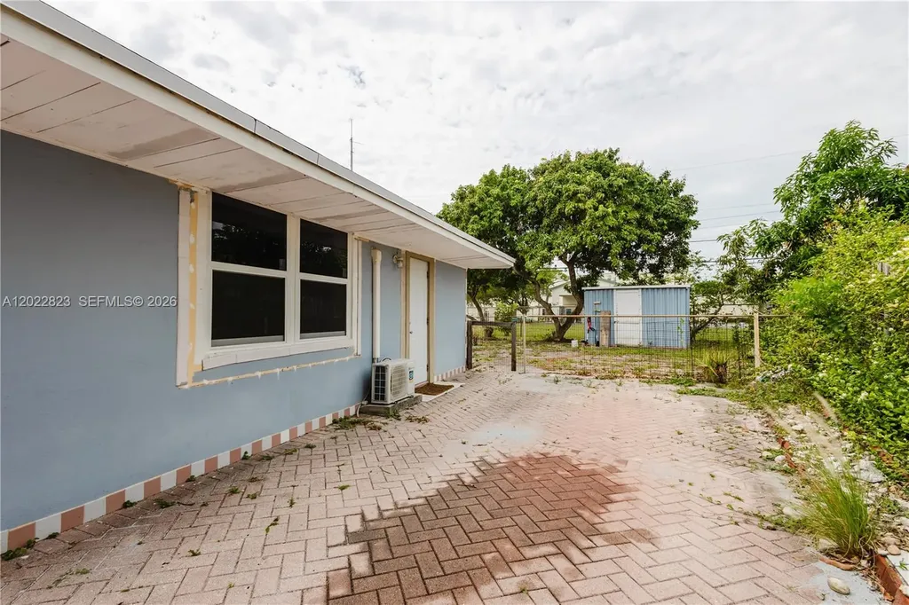 1550 NE 41st Court Pompano Beach FL 33064