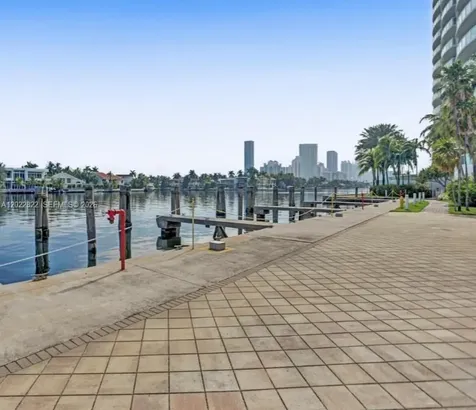 20281 E Country Club Drive Aventura FL 33180