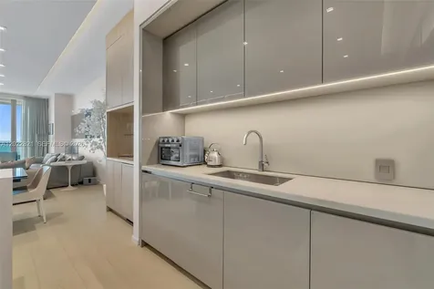 18975 Collins Avenue Sunny Isles Beach FL 33160
