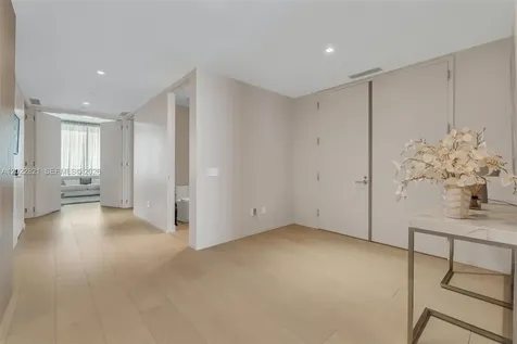 18975 Collins Avenue Sunny Isles Beach FL 33160