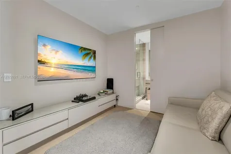 18975 Collins Avenue Sunny Isles Beach FL 33160