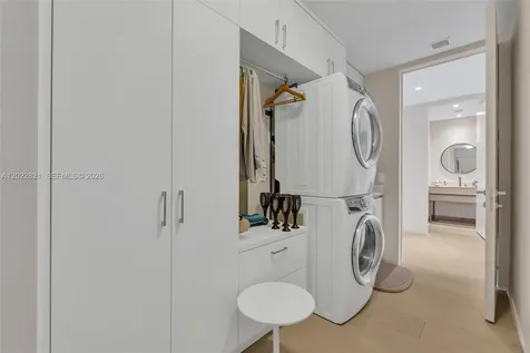 18975 Collins Avenue Sunny Isles Beach FL 33160