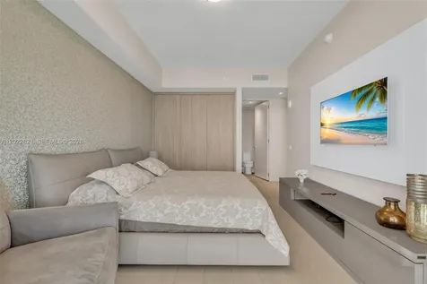 18975 Collins Avenue Sunny Isles Beach FL 33160