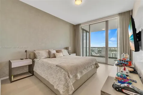 18975 Collins Avenue Sunny Isles Beach FL 33160