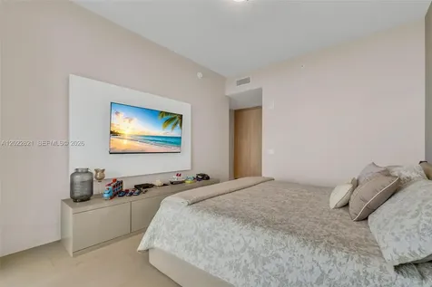 18975 Collins Avenue Sunny Isles Beach FL 33160