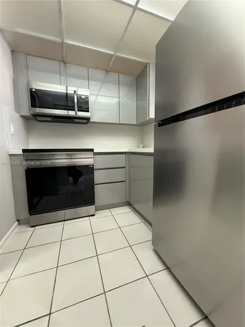 6820 W Flagler Street Miami FL 33144