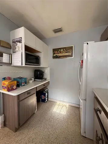 6820 W Flagler Street Miami FL 33144
