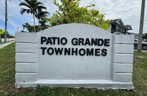 10904 NW 7th Street Miami FL 33172