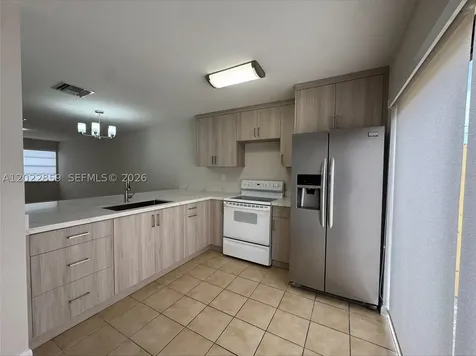 10904 NW 7th Street Miami FL 33172
