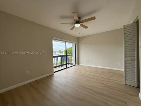 10904 NW 7th Street Miami FL 33172