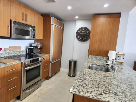 10275 Collins Avenue Bal Harbour FL 33154