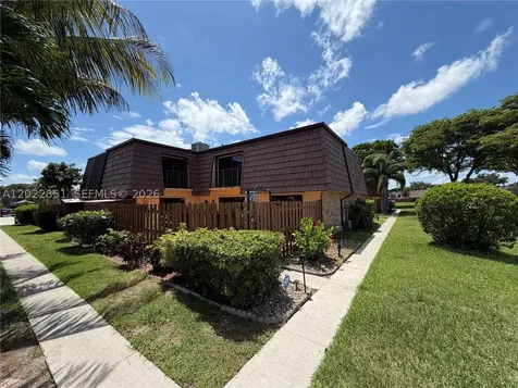 964 Springdale Circle Palm Springs FL 33461